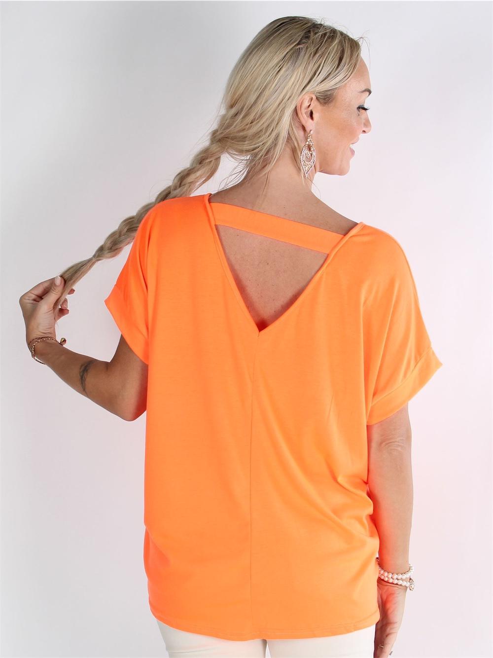 Elodie - Armygrøn t-shirt med lille V i ryggen